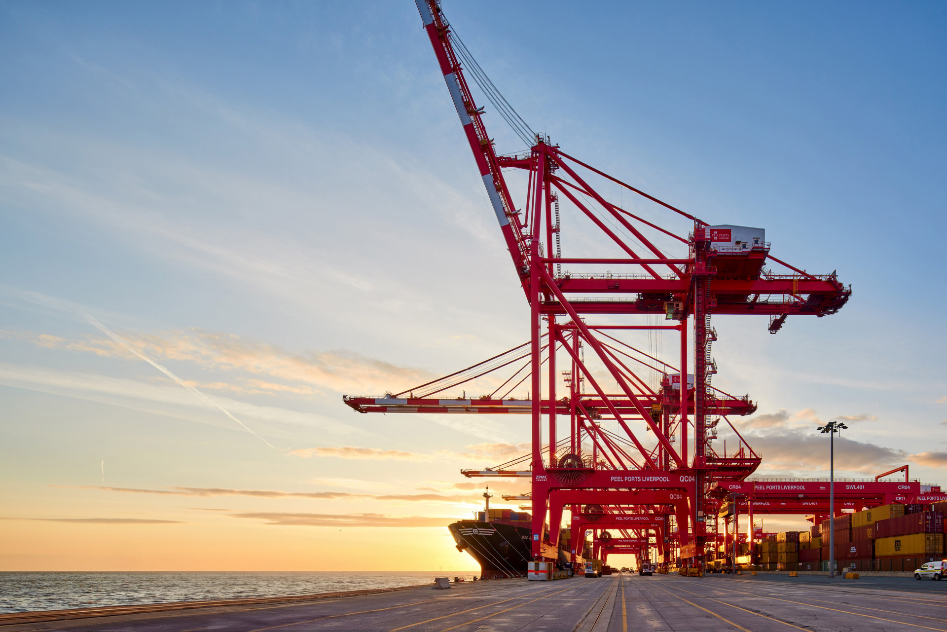 Background image - PP (Container) I3D 8474 Firefly Edit (3)