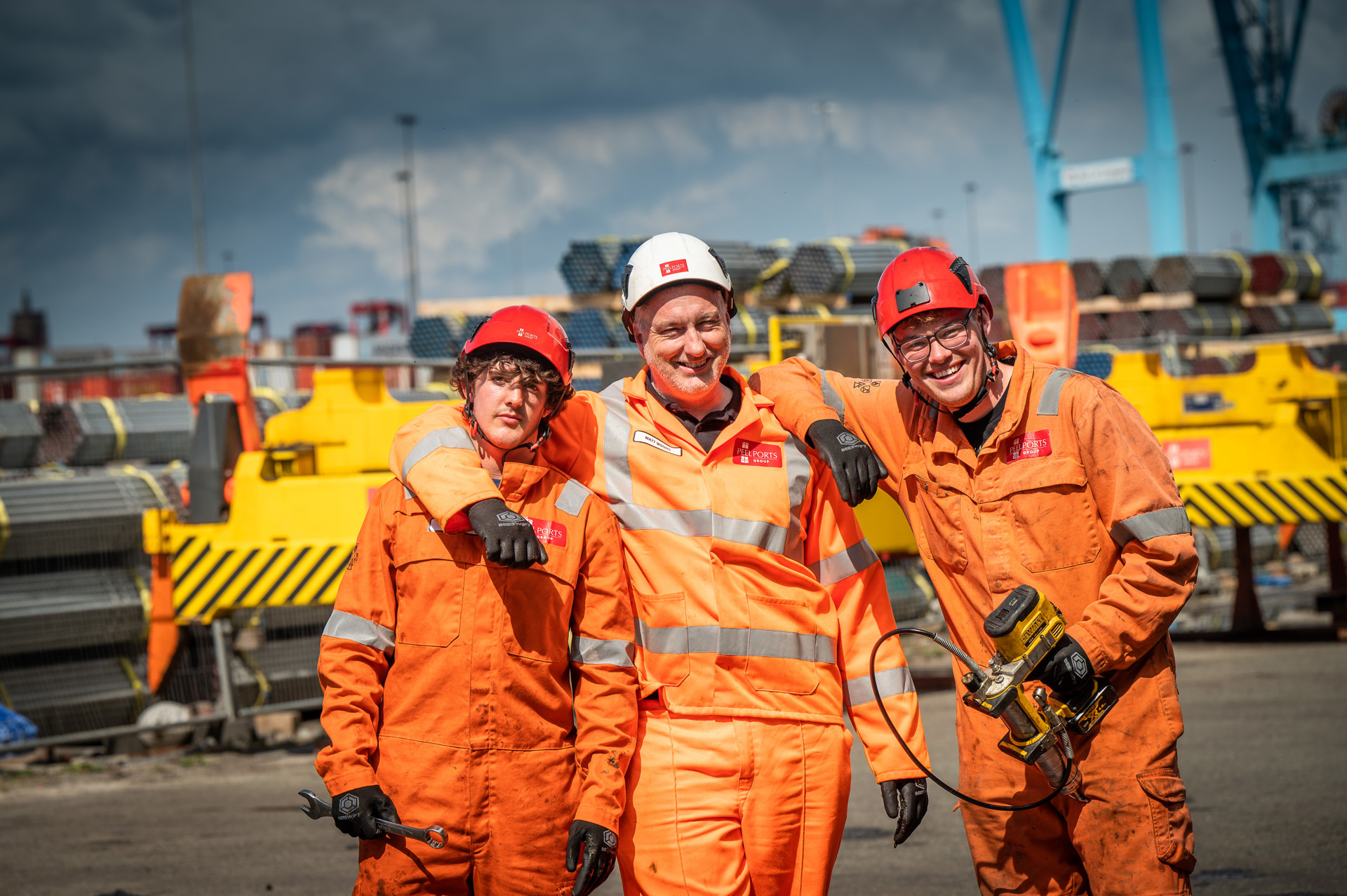 Background image - Peel 305